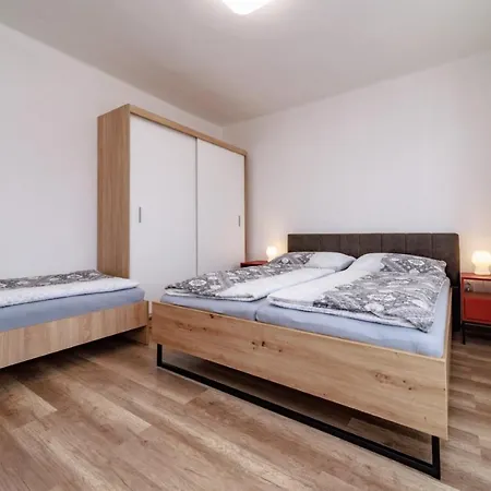 Jaro Apartmán *